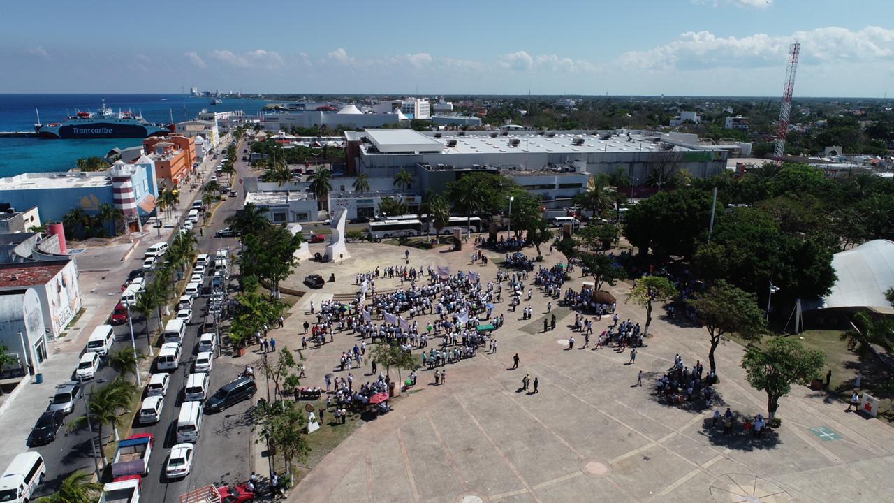 COZUMEL | Taxistas quieren mostrar músculo, pero fracasan