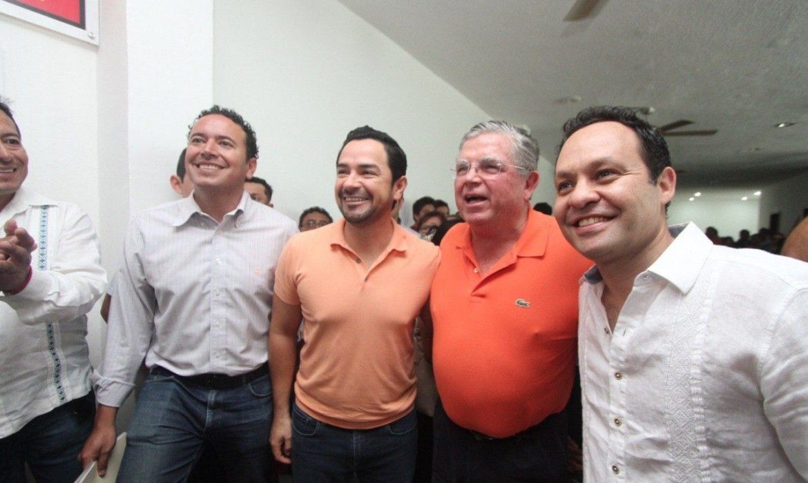 Teqroo considera inelegible a Chacho, y le sacan candidatura del D2