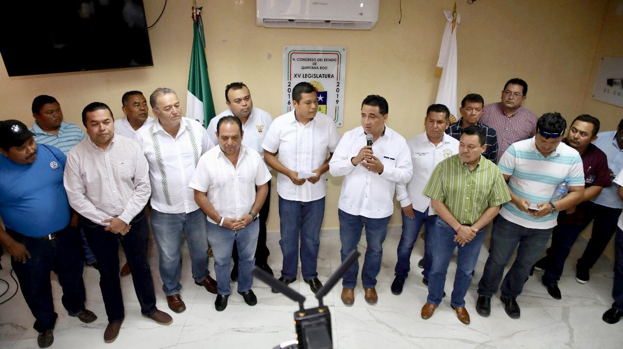 Congreso y Taxistas acuerdan rebaja de tarifas para los concesionarios del servicio público de transporte
