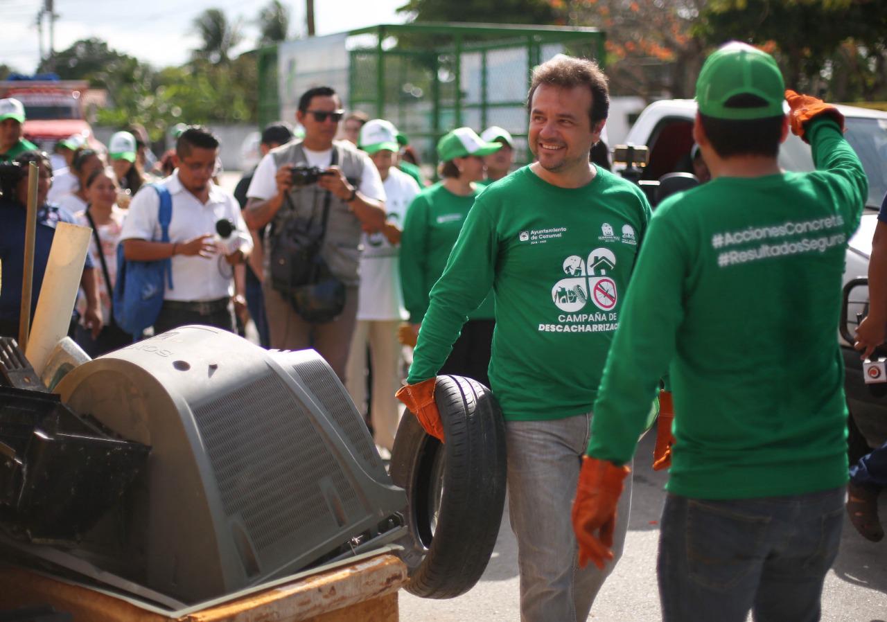 Va Pedro a las colonias Flores Magón I y II; se compromete con vecinos para más espacios públicos, recolección de basura, estacionamientos y seguridad de esa zona