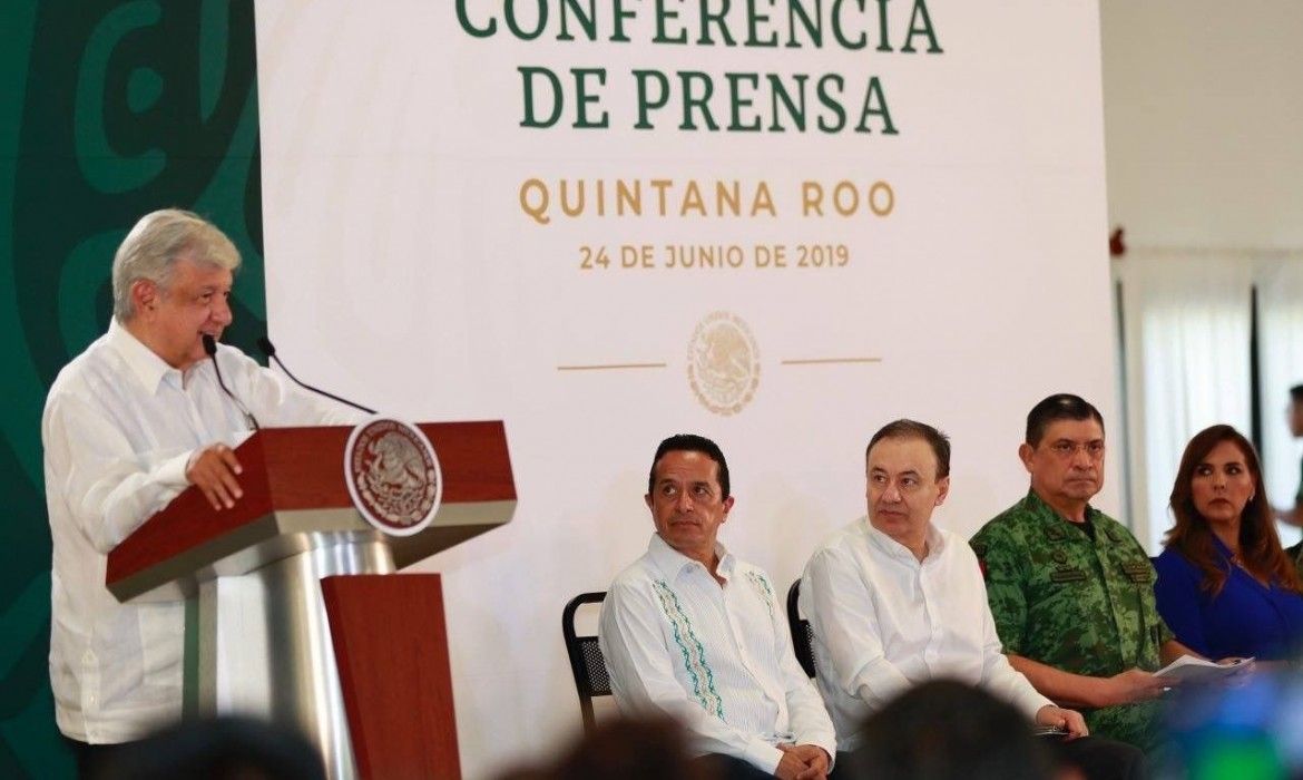 Descarta AMLO declarar emergencia por sargazo, pero anuncia aporte de 52 MDP para su combate