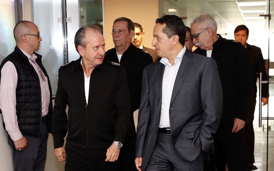 POR CORRUPCIÓN | Federación veta a empresa que contrató Carlos Joaquín para combatir sargazo