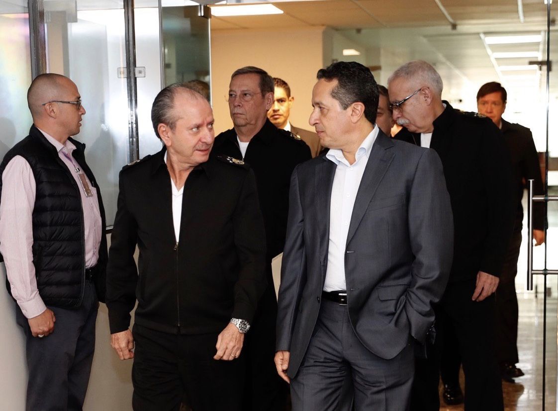 POR CORRUPCIÓN | Federación veta a empresa que contrató Carlos Joaquín para combatir sargazo