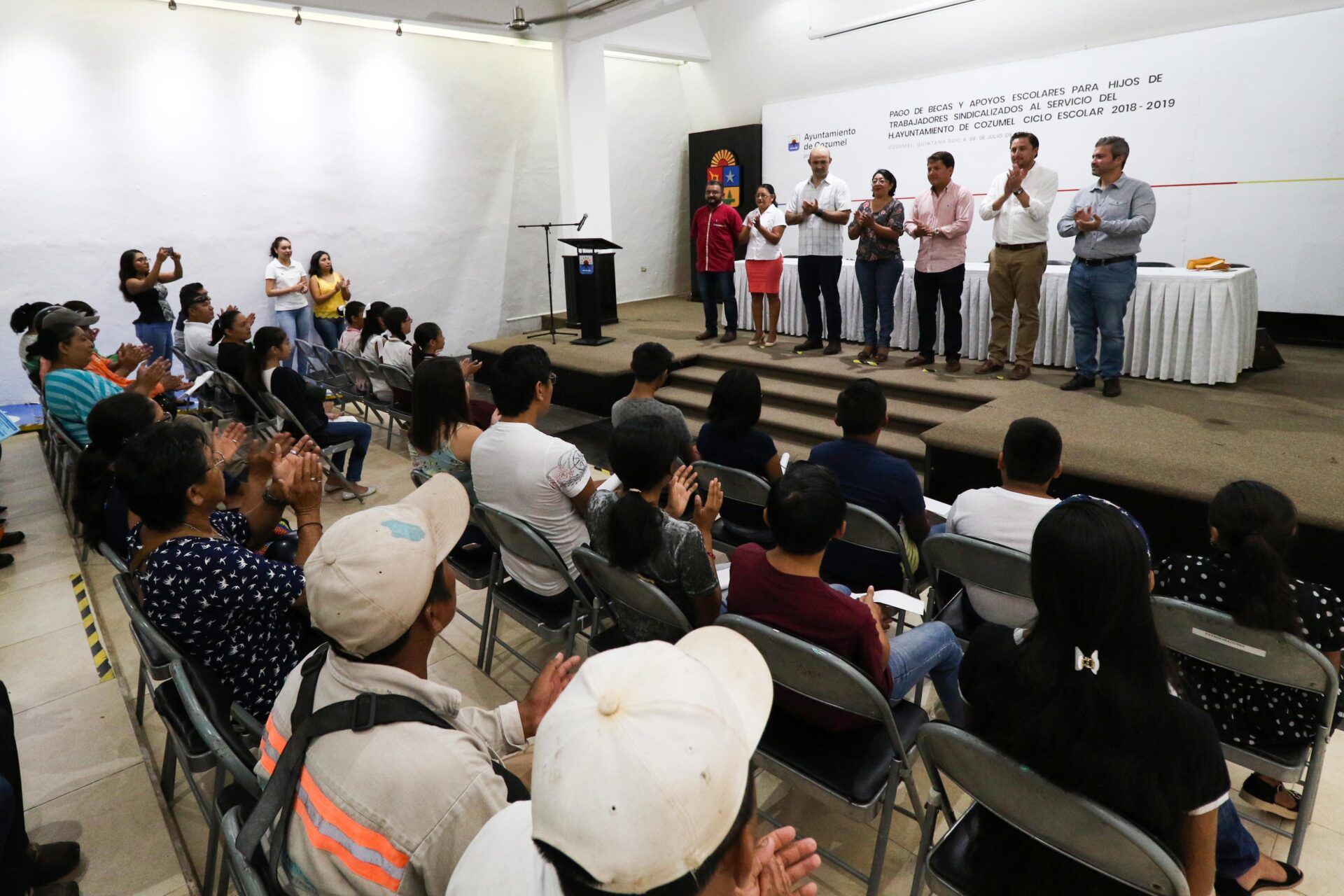 Cozumel paga becas y apoyos a hijos de sindicalizados; se destinan 520 mil pesos
