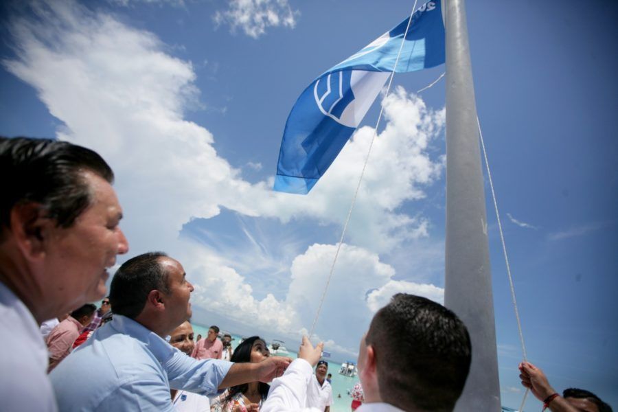 ISLA MUJERES | Izan Blue Flag en Playa Norte