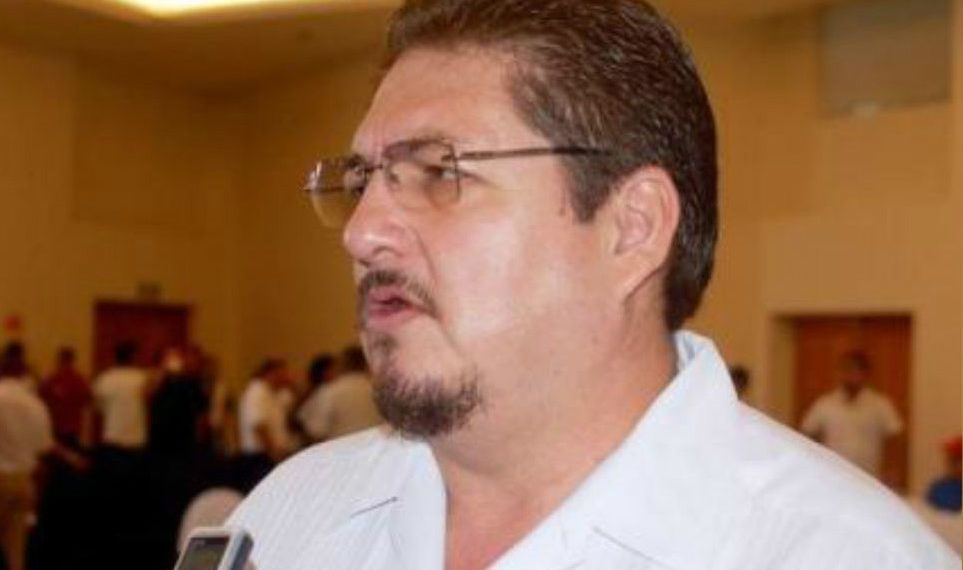 Vinculan a proceso a Isidro Santamaría