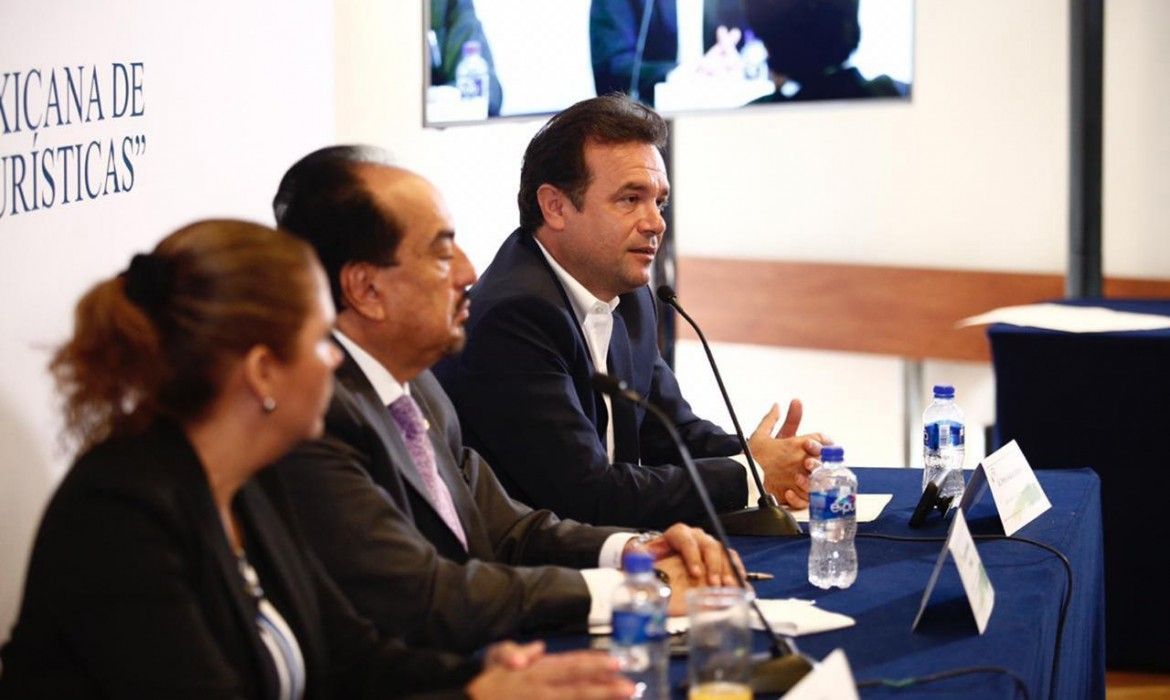 Presenta Pedro Joaquín en CDMX Congreso Nacional de Turismo que se realizará en Cozumel