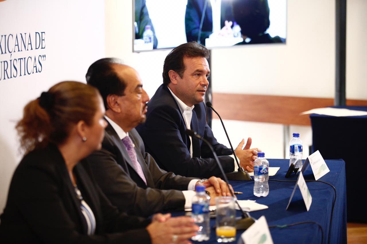 Presenta Pedro Joaquín en CDMX Congreso Nacional de Turismo que se realizará en Cozumel