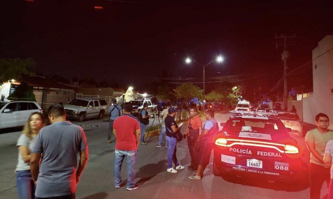 Privan de su libertad a 27 personas en un call center de Cancún