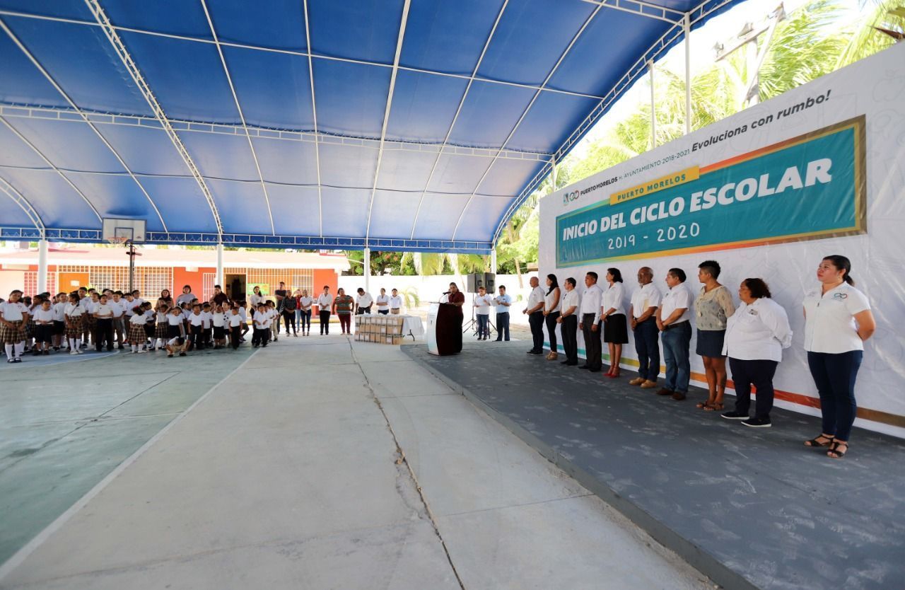 Refrenda Gobierno de Laura Fernández compromiso para fortalecer modelo educativo de México
