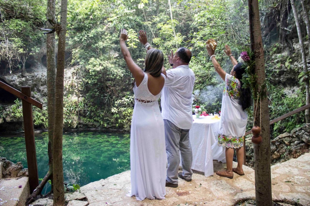 La Ruta de los Cenotes despierta interés de brasileños como destino de bodas y romance