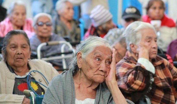 Habrá multas económicas, trabajo comunitario y pérdida del derecho de herencia a quien abandone a adultos mayores