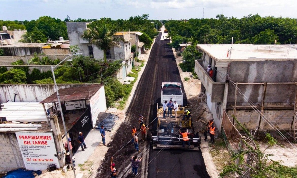 Supervisa Pedro Joaquín obras de pavimentación en Colonia Maravilla Etapa 1