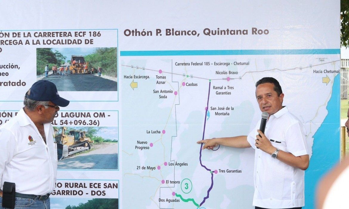 Carlos Joaquín supervisa la rehabilitación y la modernización de caminos en el sur