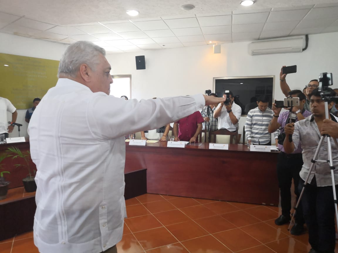 OPB | Manuel Valencia regresa de regidor, y acusa a Otoniel  de “ineficiente e incumplido”