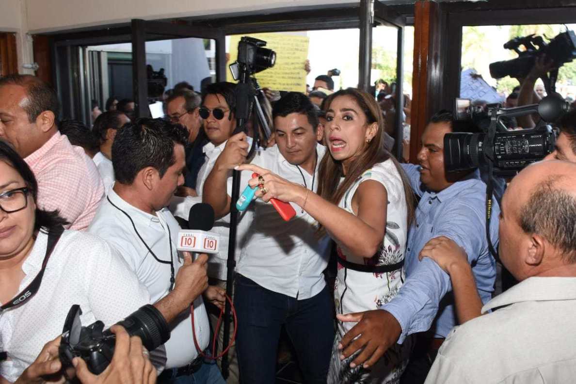 Marybel vuelve al lugar donde más cómoda se siente; la oposición a Carlos Joaquín