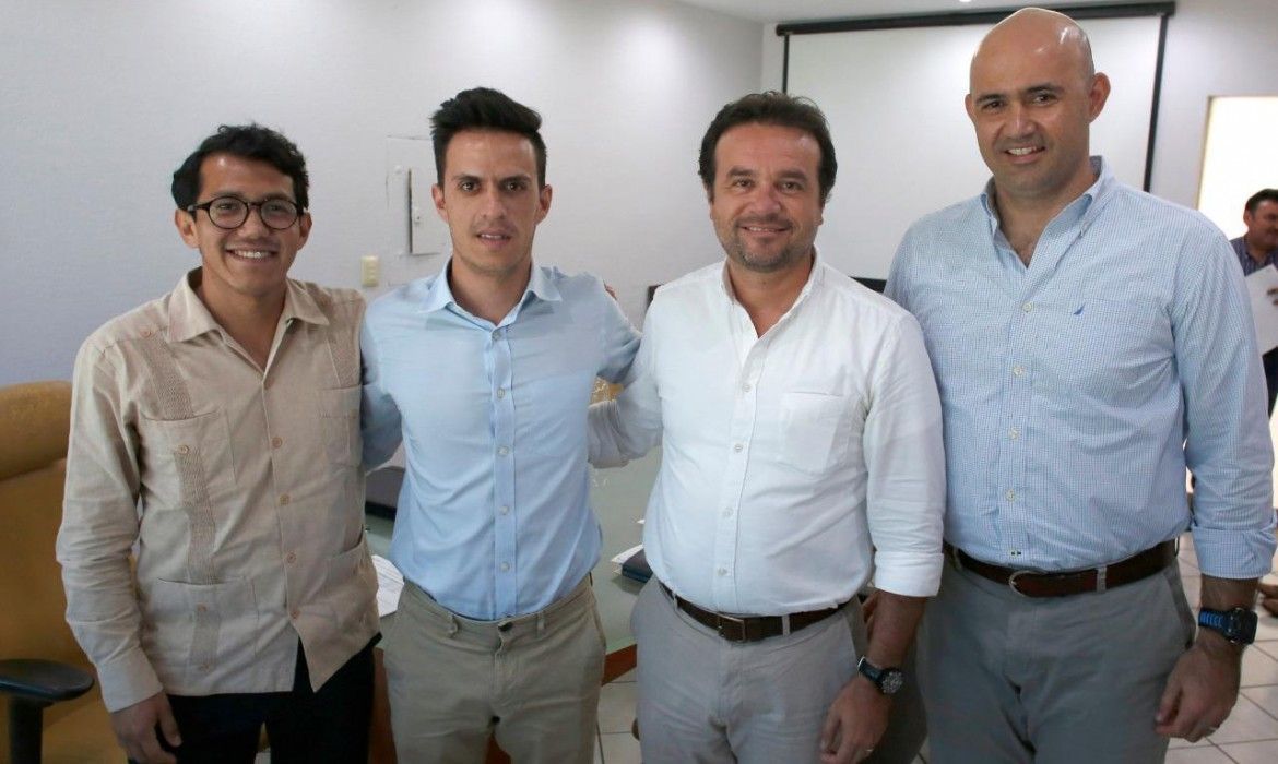 Se reúne Pedro Joaquín con representantes de HR Ratings