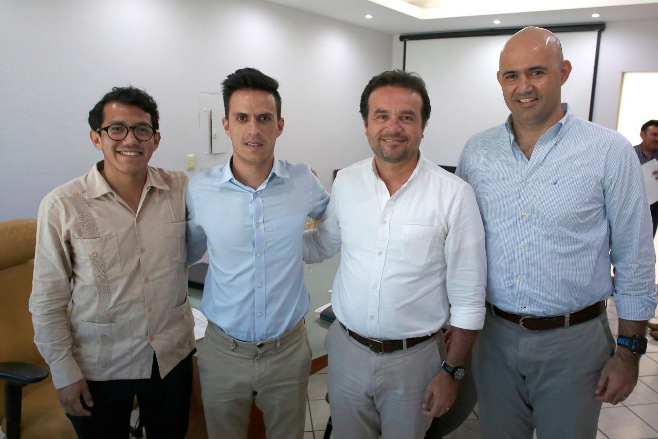 Se reúne Pedro Joaquín con representantes de HR Ratings