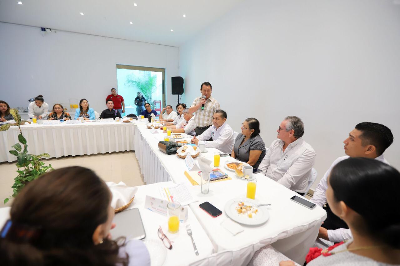 Contribuye Gobierno de Laura Fernández para alcanzar la educación de excelencia en Puerto Morelos