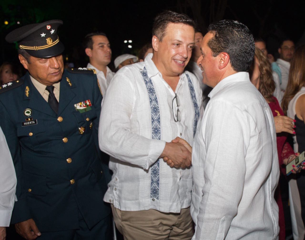 Acusan a Luis Alegre de manipular a la etnia maya con traducción de la Constitución