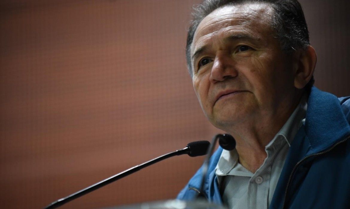 Pech confía en que habrá nueva dirigencia de MORENA en enero; sólo respalda a Anahí