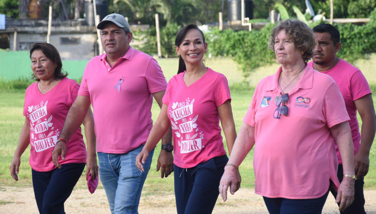 Exitosa campaña #juntassomosvida del mes rosa en Puerto Morelos