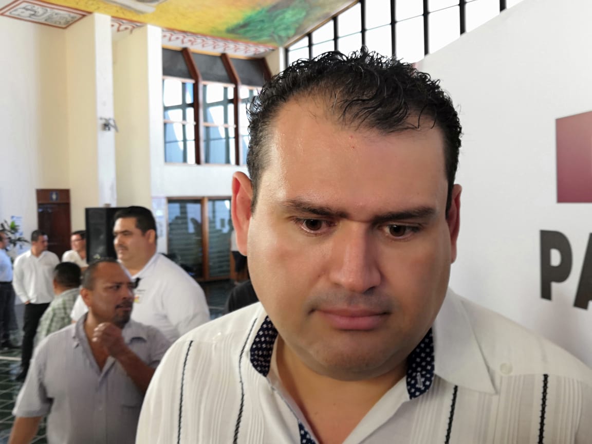 Gasca se resiste a dejar la coordinación de MORENA, y dice que es inamovible por un año