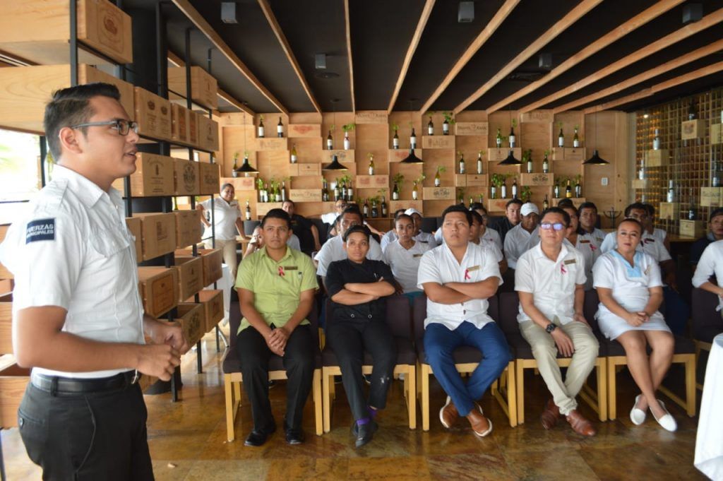 Gobierno de Isla Mujeres imparte curso para prevención de acoso cibernético