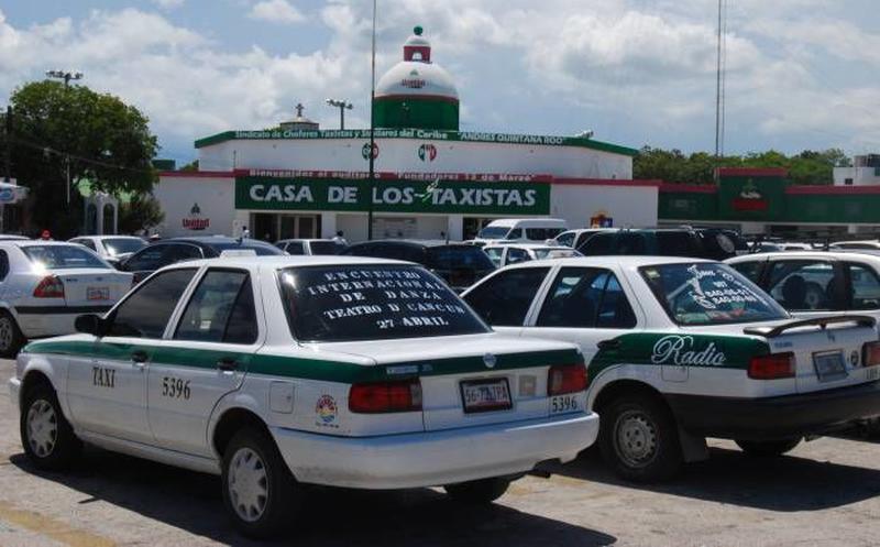 Advierte Federación a Sindicatos de Taxistas: incurren en delito si realizan padrones de operadores para acceder a créditos de AMLO