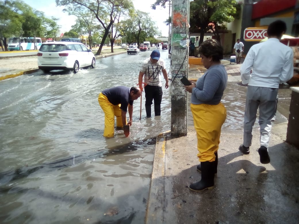Se inunda Cancún por lluvias