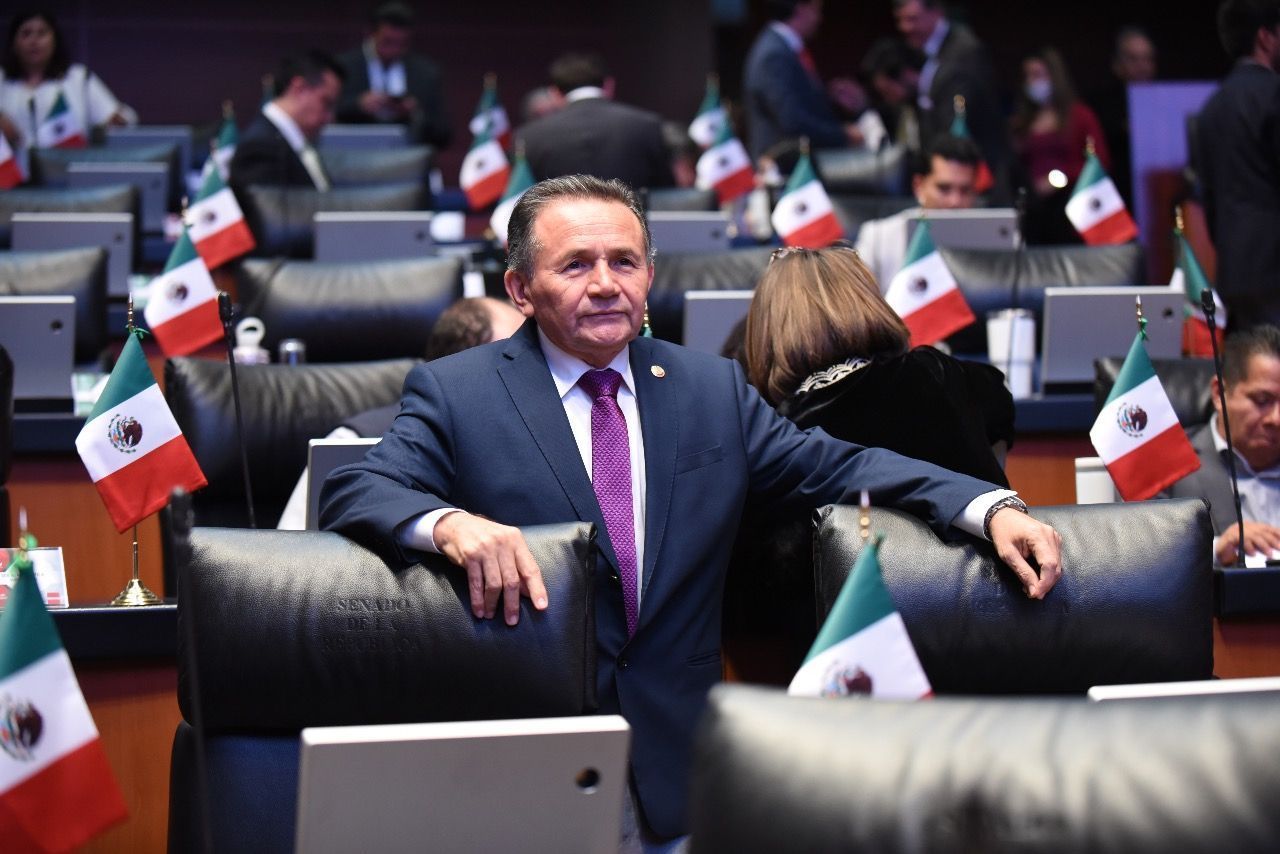 Senador Pech pide investigar prácticas monopólicas de navieras en Quintana Roo