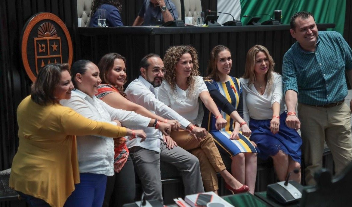 ¿PERSECUCIÓN A PERIODISTAS? | Diputada perredista Iris Mora impulsa iniciativa que criminaliza labor de la prensa