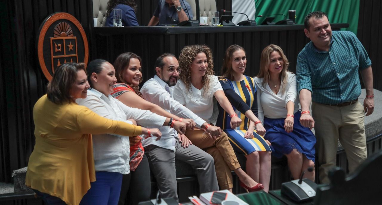 ¿PERSECUCIÓN A PERIODISTAS? | Diputada perredista Iris Mora impulsa iniciativa que criminaliza labor de la prensa