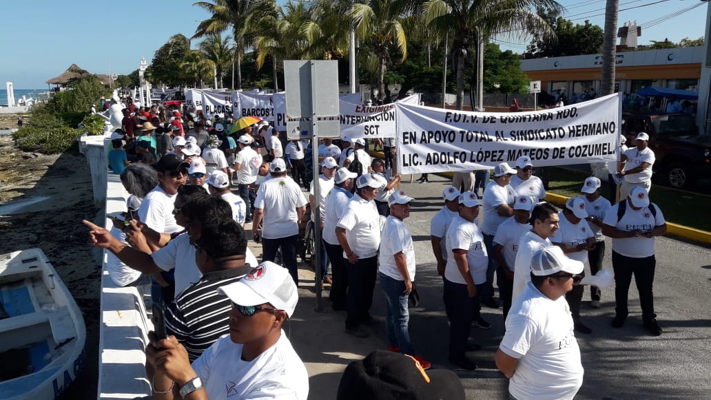 Cozumel marcha contra navieras