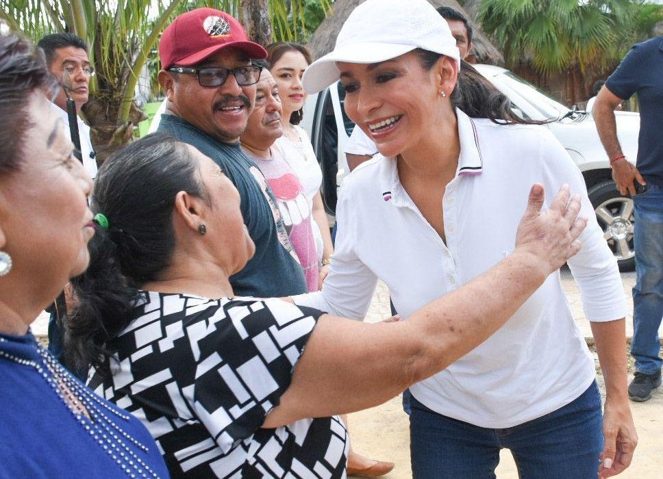 Entrega Gobierno de Laura Fernández apoyos a productores del campo portomorelense