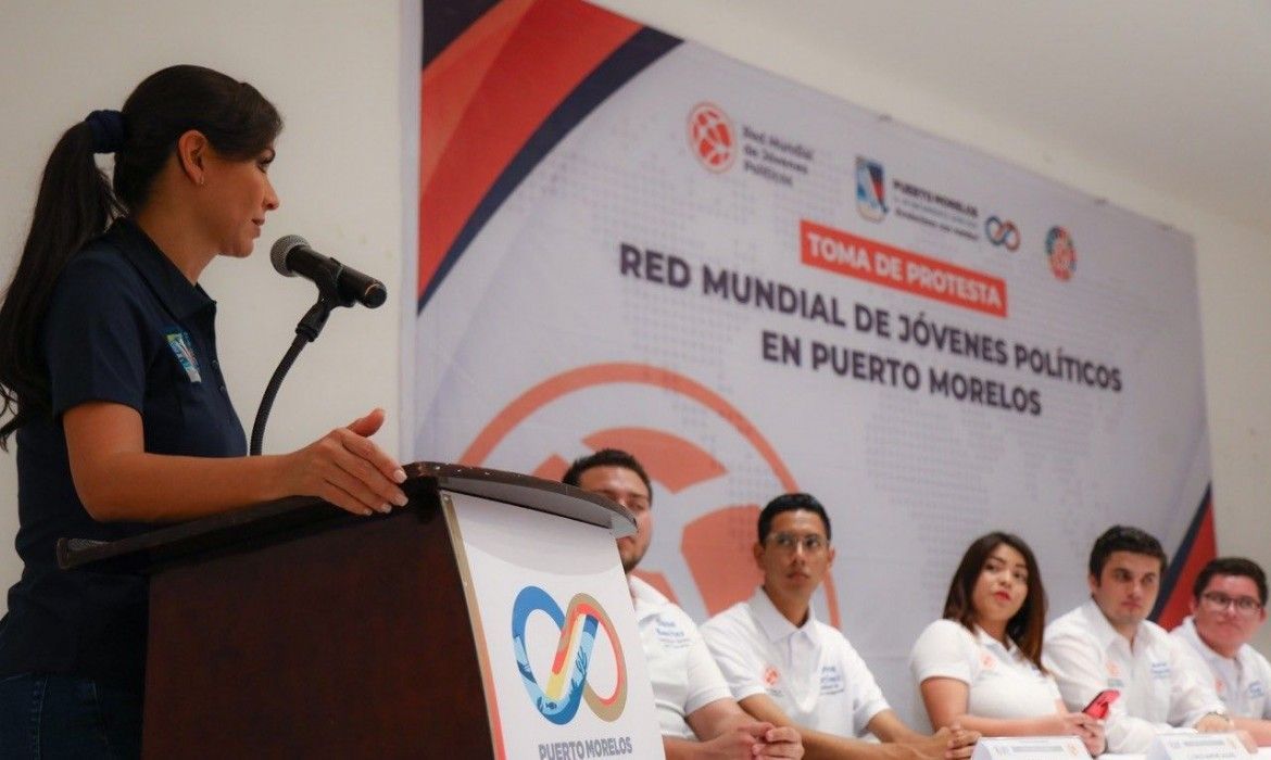 Laura Fernández toma protesta a directiva de la red mundial de jóvenes políticos de Puerto Morelos