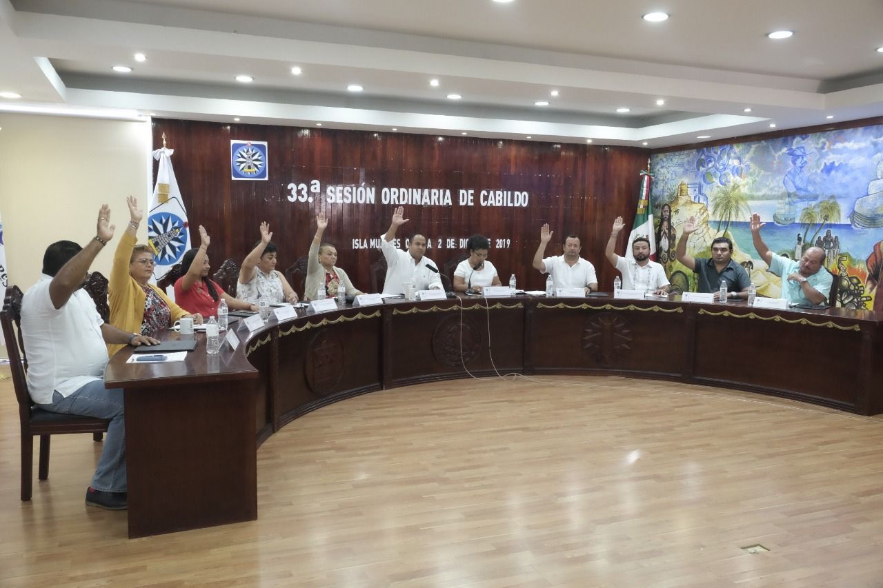 Isla Mujeres advierte a Aguakan que podría revocar concesión si no mejora el servicio