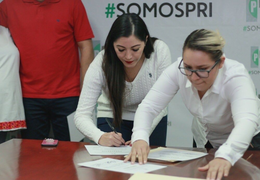 Recibe Candy constancia de mayoría como dirigente del PRI