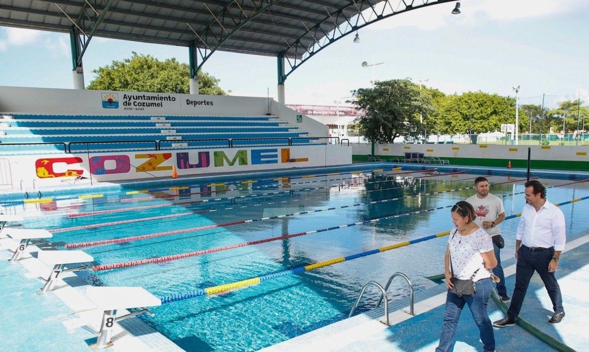 Mejora Gobierno de Cozumel la alberca municipal