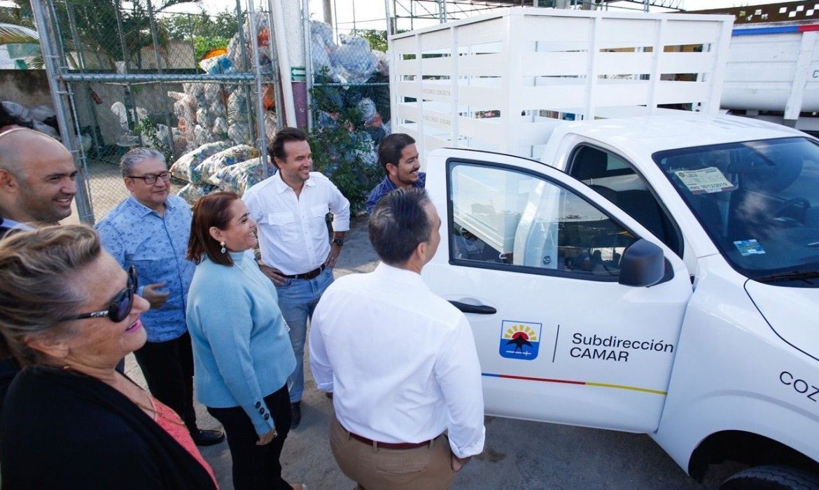 COZUMEL | Entrega alcalde vehículos a CAMAR, y refuerza limpieza y cuidado ambiental en la isla