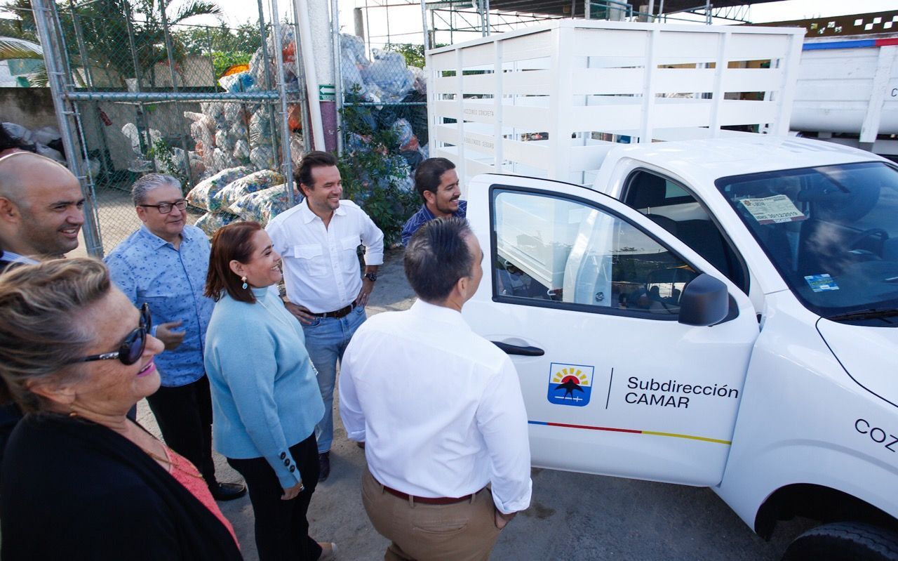 COZUMEL | Entrega alcalde vehículos a CAMAR, y refuerza limpieza y cuidado ambiental en la isla