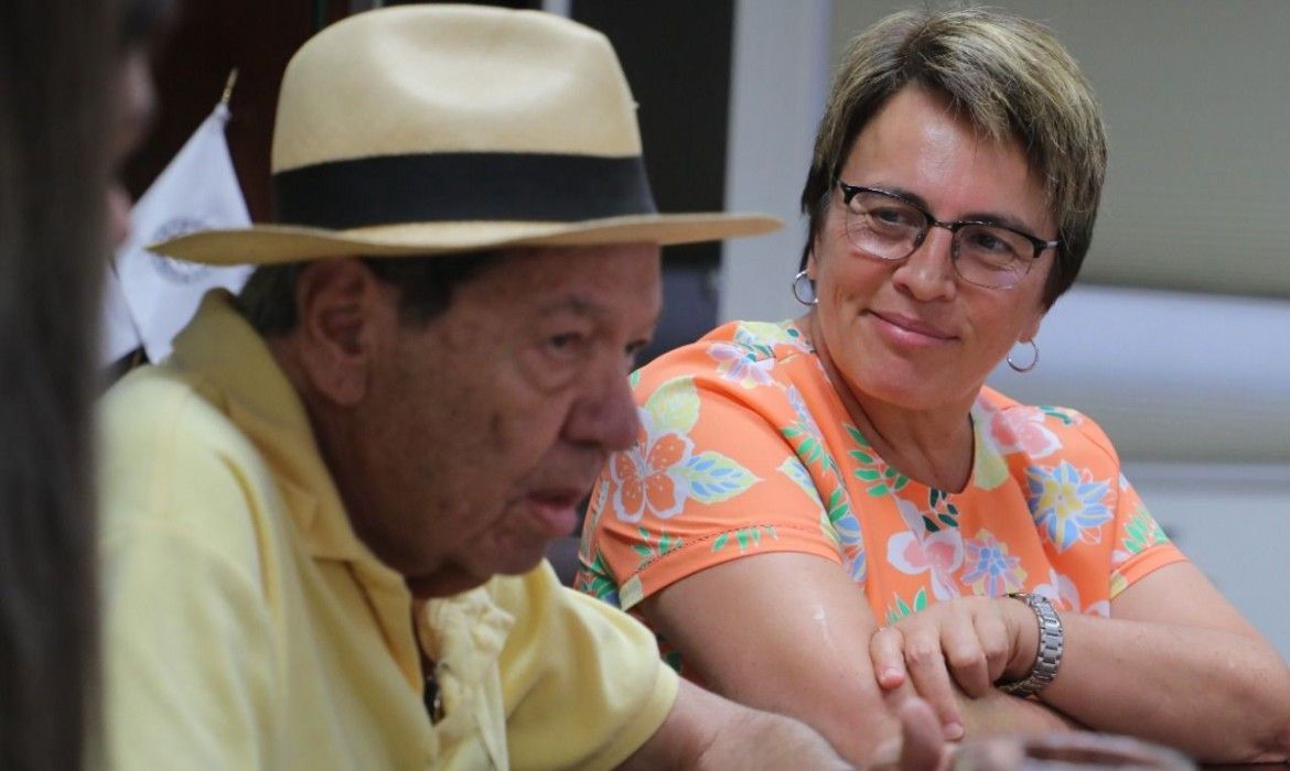 BOCANADA DE AIRE FRESCO DE LA 4T A LAURA BERISTAIN | La vista Muñoz Ledo y elogia su labor