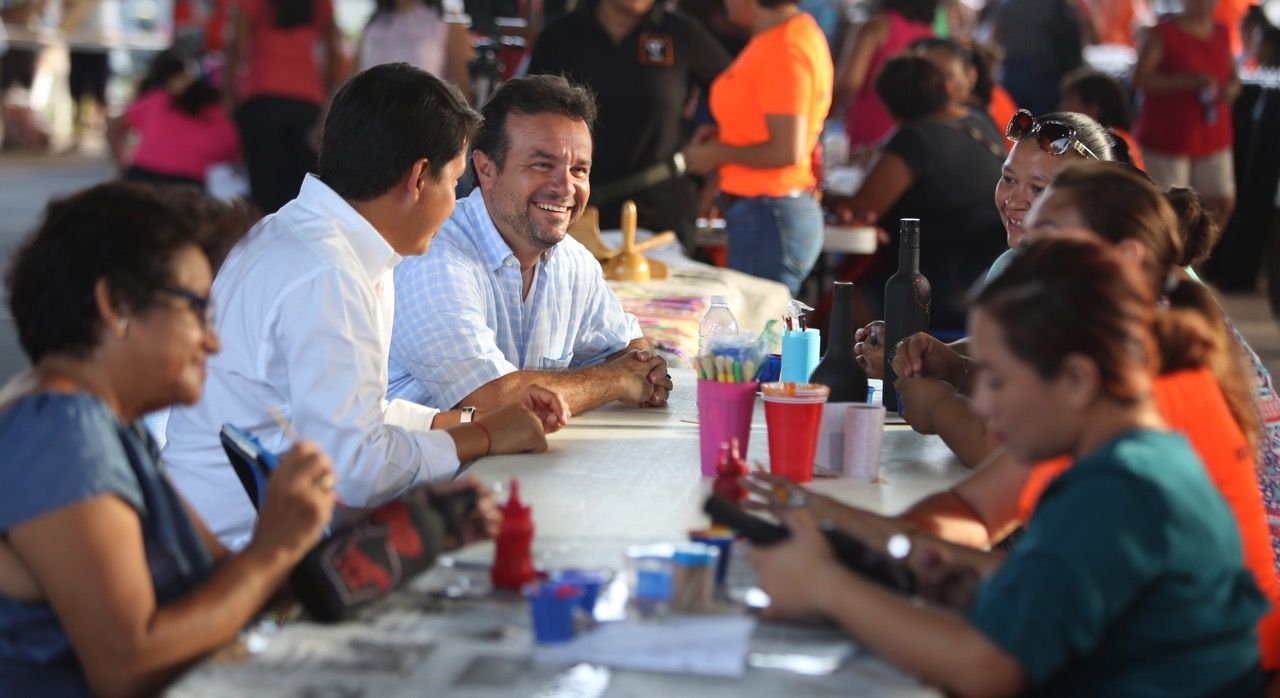 Promueve gobierno de Pedro Joaquín cursos de capacitación para beneficio de la sociedad en Cozumel  
