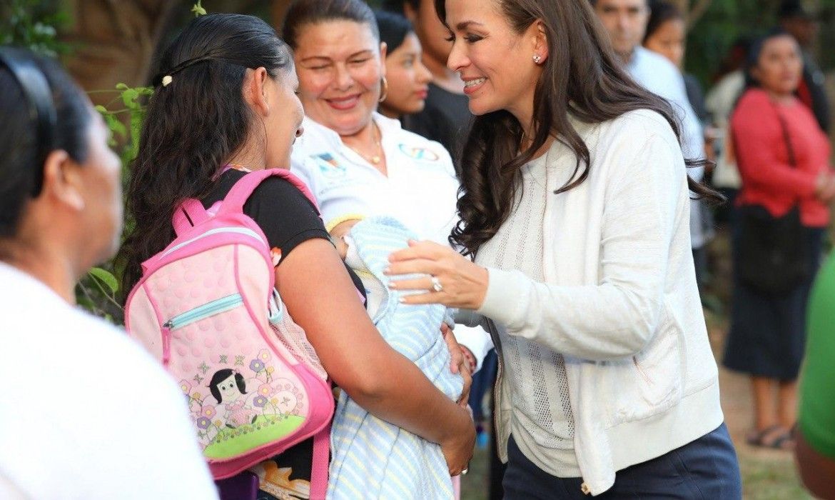 Protege Gobierno de Puerto Morelos a madres adolescentes