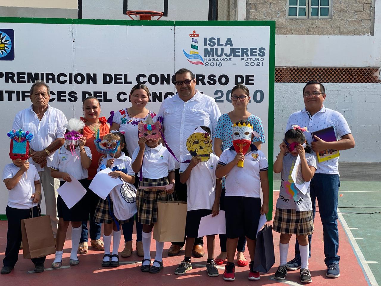 ISLA MUJERES | Premian a niños participantes del “Primer concurso de antifaces del Carnaval 2020”
