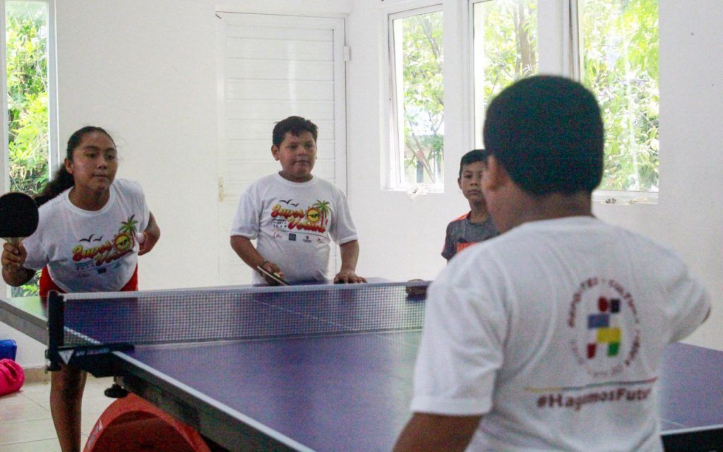 Fomenta Ayuntamiento de Isla Mujeres deporte en niños en “Escuela Municipal de Tenis de Mesa”