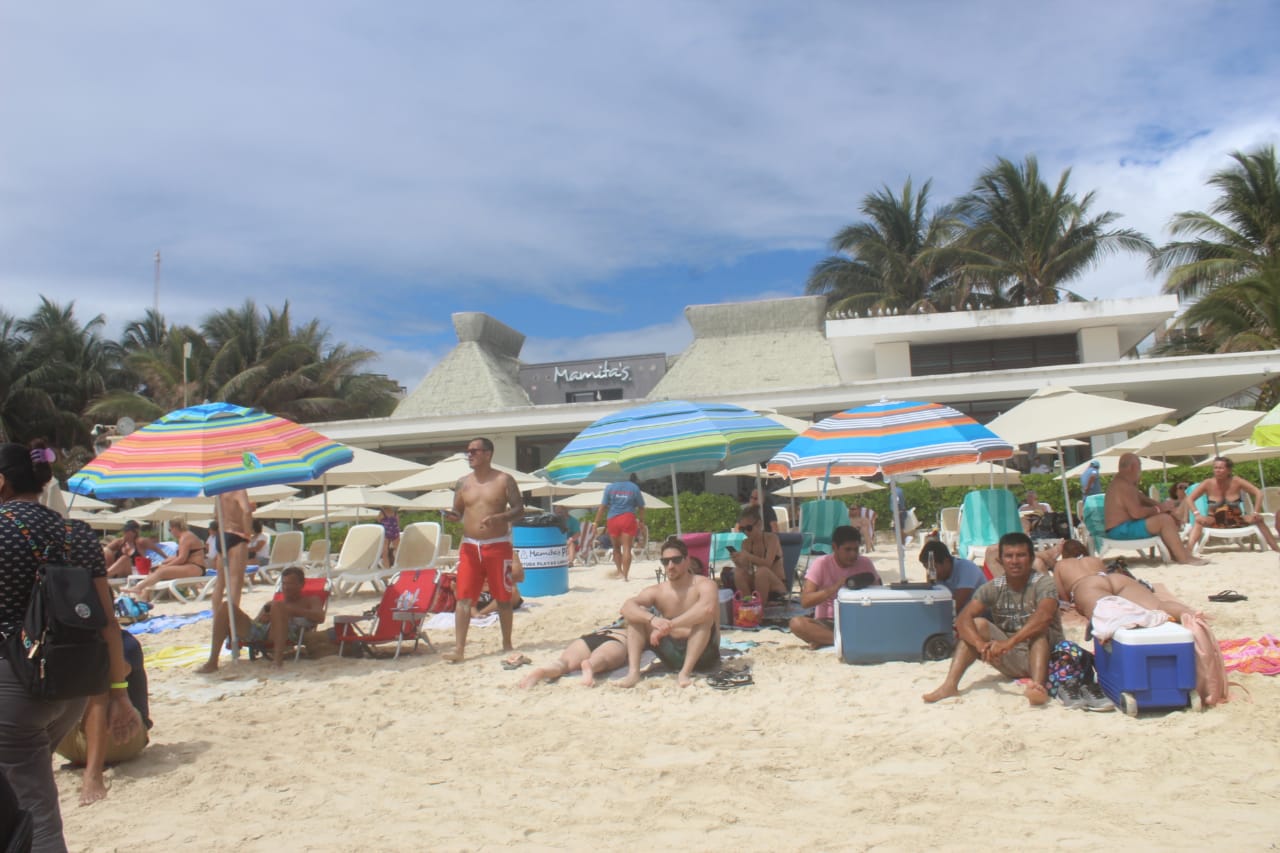 Realizan picnic masivo en Mamita’s, para pedir respeto a playas públicas