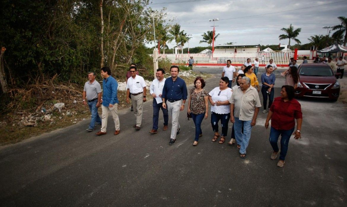 Entrega Pedro Joaquín infraestructura vial y electrificación en la Colonia Maravilla  