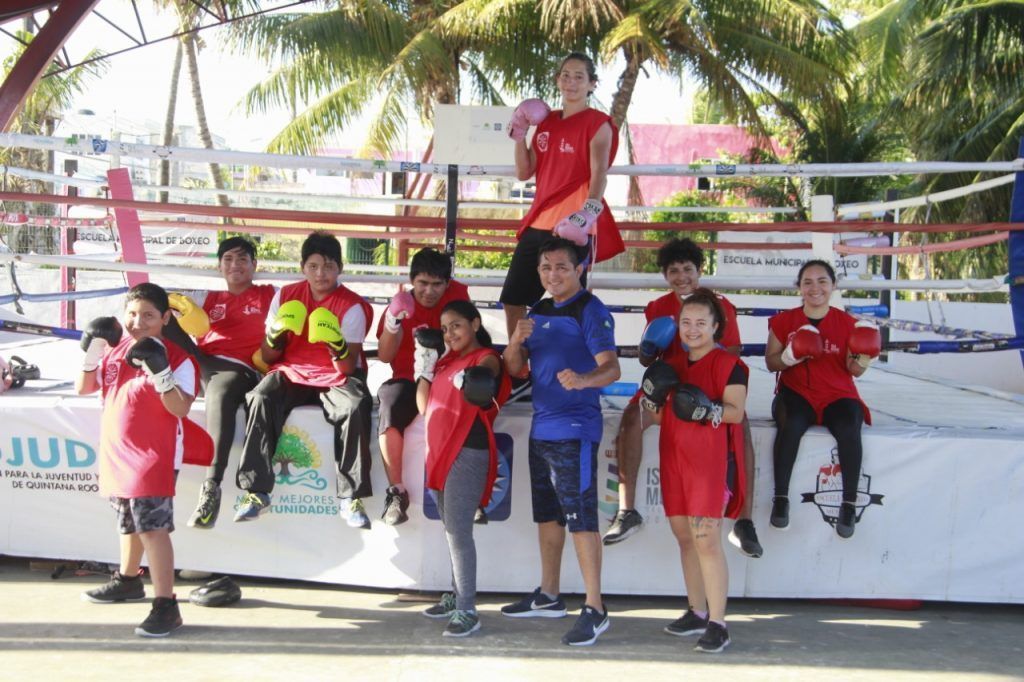 Promociona Ayuntamiento clases de boxeo en Isla Mujeres