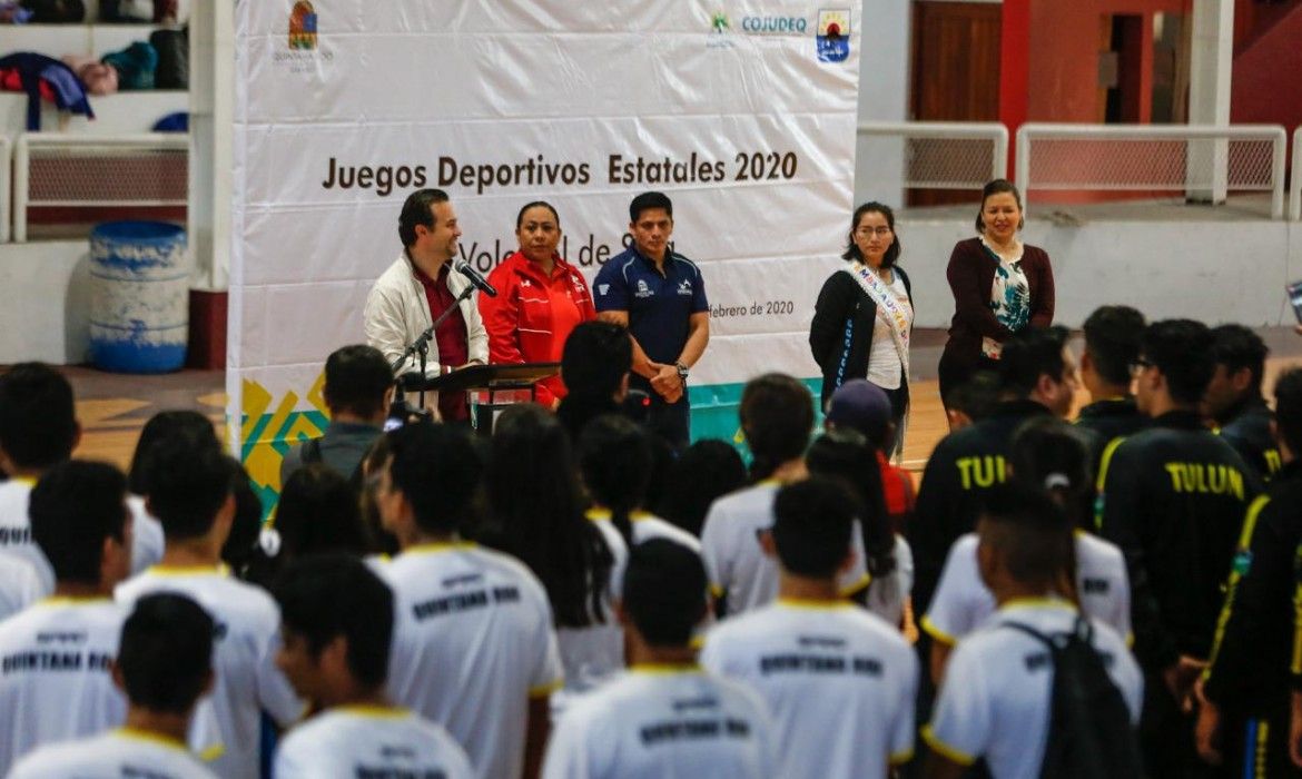 Inaugura Pedro Joaquín los Juegos Estatales de Voleibol de Sala en Cozumel